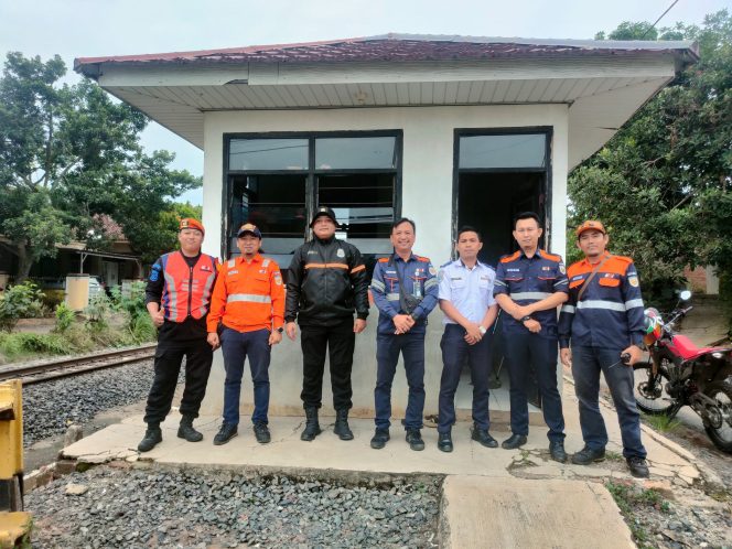 
 Jelang Perubahan Gapeka, PT KAI Divre IV TNK Wilayah B Gelar Sosialisasi Keselamatan di Pelintasan Sebidang