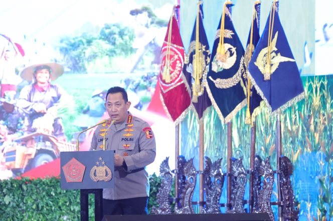 
 Kapolri Laporkan Direktorat PPA PPO Hingga Sinergitas TNI-Polri Kepada Presiden