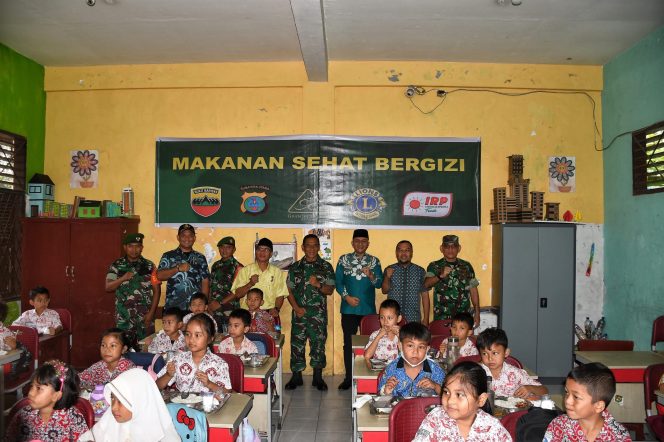 
					Kodam I/BB Dukung Kesehatan Anak dengan Kegiatan Makan Sehat Bergizi di SD Negeri 064025