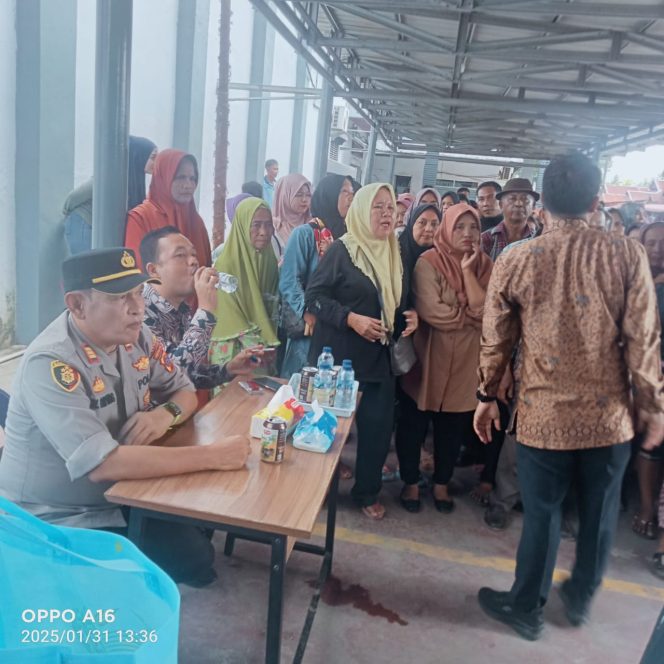 
 Kepala Rumah Tahanan Kelas IIB Bersama Kapolsek Tanjungpura Bersinergi Dalam Kegiatan Sosial