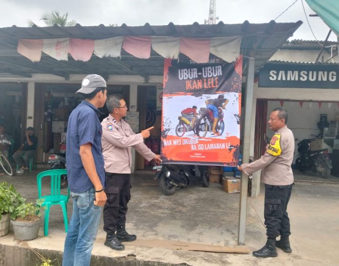 
					Polsek Seputih Banyak Pasang Banner Himbauan Antisipasi Balap Liar