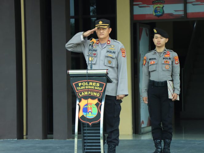 
					Pimpin Apel Perdana, Wakapolres Tulang Bawang Barat Ingatkan Personil Tingkatkan Disiplin dan Pelayanan