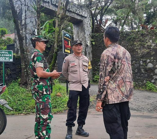 
					Sinergitas TNI-Polri Polsek CSR Polres Bogor Giat Cooling Sistem Sambang Warga Desa Jogjogan Himbauan Kamtibmas Ciptakan Keamanan dan Ketertiban