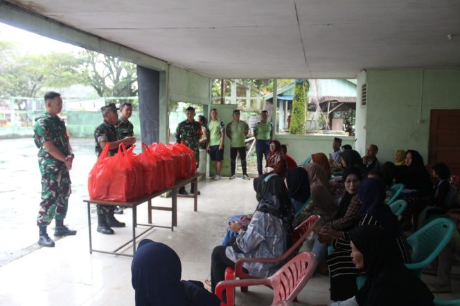
					TNI dan Masyarakat Bersinergi, Program Makan Murah di Singkawang Berlanjut