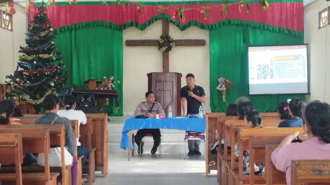 
 Edukasi Dini: Polsek Menjalin Ajak Anak-anak Patuhi Aturan Lalu Lintas