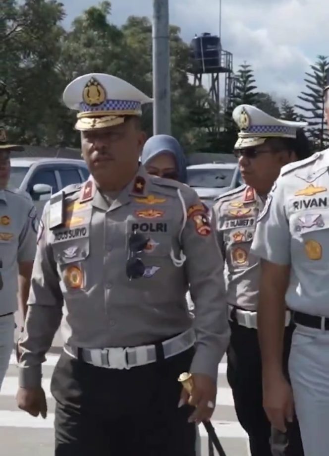 
					Kakorlantas Polri Berterimakasi Kepada Dirlantas Polda Metro Jaya Terkait Ops Keselamatan Berlalulintas