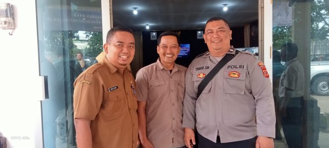 
 Bhabinkamtibmas Polsek Leuwiliang Giat Cooling Sistem Sambang Warga Binaan Beri Pesan Kamtibmas Ajak Jaga Kondusifitas Cegah Kriminalitas