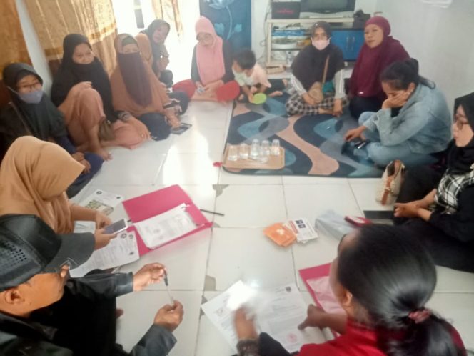 
					Penolakan Keras Warga Masyarakat Atas Adanya Bank Keliling/Bank Emok.