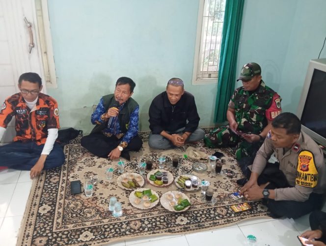
 Sinergitas TNI Polri Polsek Dramaga Desa Sukadamai Giat Cooling Sistem Sambang Organisasi Pemuda Pancasila Berikan Penyuluhan Tentang Kamtibmas Cegah Kriminalitas
