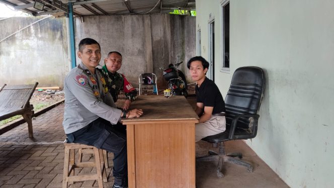 
					Sinergitas TNI Polri Polsek Cileungsi Giat Cooling Sistem Sambang Warga Binaan Beri Pesan Kantibmas Ajak Jaga Kondusifitas Cegah Kriminalitas