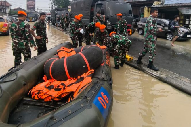 
					Kopasgat Kerahkan Tim SAR dan Perlengkapan untuk Evakuasi Warga Terdampak Banjir di Jabodetabek