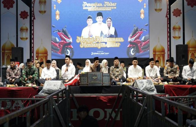 
					Dandim 0808 Bersama Forkopimda Hadiri Pengajian Sambut Hari Jadi Kota Blitar ke-119 Tahun 2025