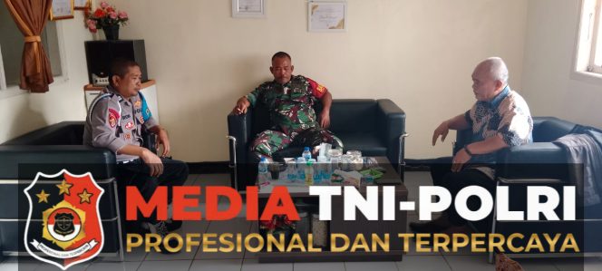 
 Sinergitas TNI dan POLRI Polsek Cijeruk Kunjungi Warga Binaan Berikan Pesan Kamtibmas
