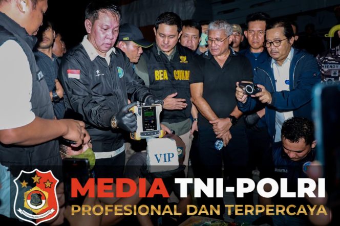 
 Kepala BNN RI Tinjau Kapal MT Sea Dragon yang Mengangkut Narkotika Jenis Sabu