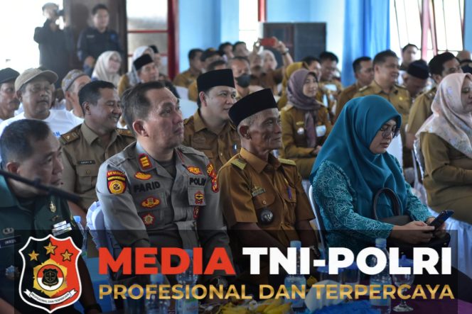 
 Berantas Narkoba, BNNK bersama Forkopimda Lamsel Canangkan dan Deklarasi Desa Bersinar di Titiwangi