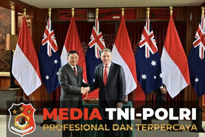 
					Kasal Hadiri Kunjungan Kehormatan Deputi PM dan Menhan Australia di Kemhan RI