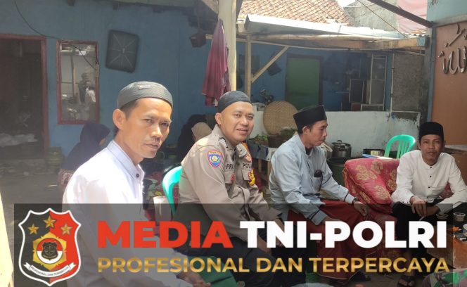 
					Bhabinkamtibmas Polsek Ciawi Sambangi Warga Desa Bojongmurni, Sampaikan Pesan Kamtibmas