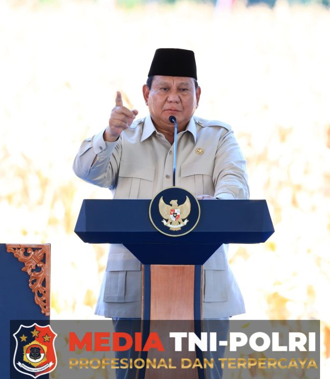 
 Presiden Apresiasi Peran Polri dan Koperasi dalam Panen Raya Jagung di Bengkayang