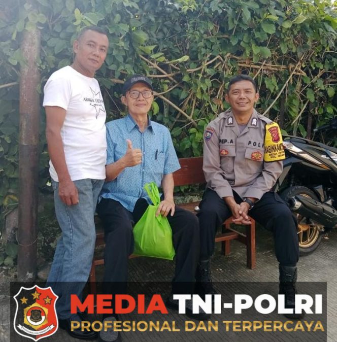 
					Bhabinkamtibmas Polsek Cisarua Sambang Warga Desa Citeko, Ajak Warga Wujudkan Kamtibmas yang Kondusif