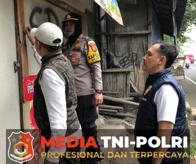 
					Polsek Dramaga Tindaklanjuti Aduan Warga Terkait Penjualan Obat Terlarang Berkedok Warung Ponsel