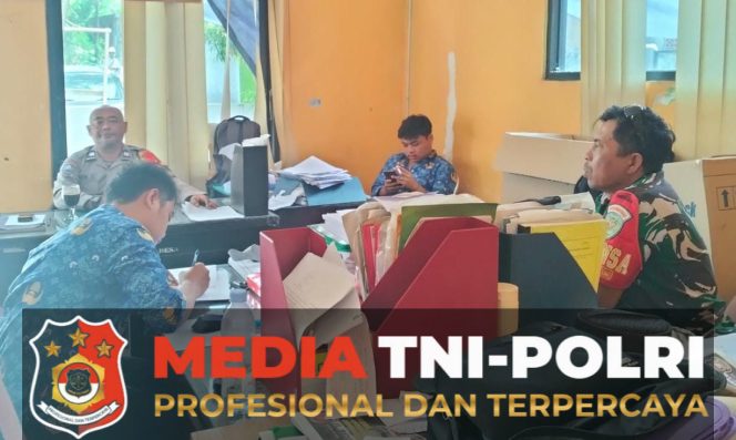 
					Sinergitas TNI-Polri, Bhabinkamtibmas dan Babinsa Sambangi Warga Desa Warung Menteng Cijeruk