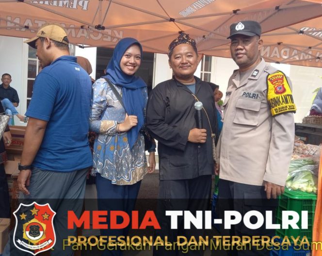 
					Bhabinkamtibmas Polsek Babakan Madang Sambangi Warga Saat Gerakan Pangan Murah, Sampaikan Himbauan Kamtibmas