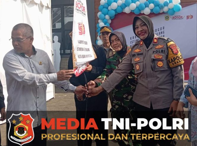 
 Kapolsek Dramaga Hadiri Giat Semarak Rangkaian Hari Jadi Bogor Ke 543 Tahun Melalui Kecamatan EXPO Bersama Forkompicam Kecamatan Dramaga Untuk Terus Bersinergi