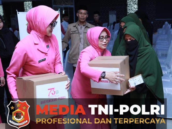 
 Bakti Sosial Bhayangkari Daerah Jawa Barat, Wujud Cinta Kasih untuk Masyarakat Rentan