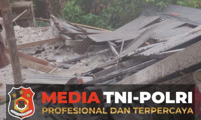 
					Polsek Limau Identifikasi Rumah Warga yang Ambruk Diterjang Angin Puting Beliung