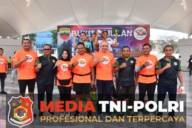 
 Bukit Barisan Fun Run 5K Sukses Guncang Medan, 10 Ribu Peserta Meriahkan Lapangan Merdeka Medan