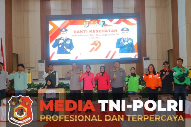 
 Polri Hadir Sebagai Sahabat Kesehatan Polda Lampung Gelar Bakti Kesehatan Gratis untuk Masyarakat