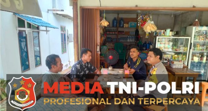 
					Bhabinkamtibmas Polsek Menjalin Sambang dan Tatap Muka Bersama Warga