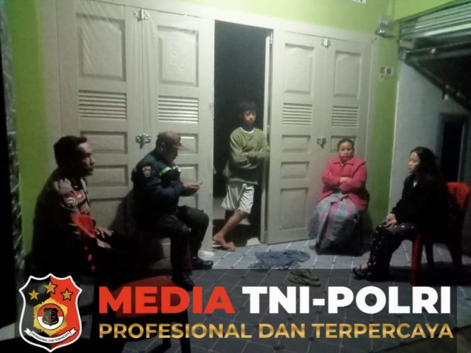 
					Melalui Call Center 110 , Polres Dairi Terima Laporan Warga Ngamuk Bawa Parang