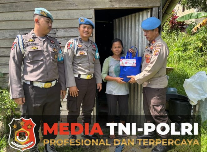 
					Propam Polres Landak Bagikan Bansos untuk Warga Kurang Mampu dalam Rangka HUT Bhayangkara ke-79