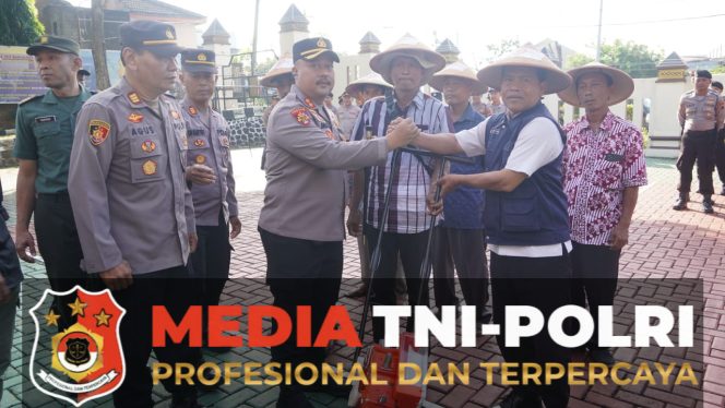 
					Peduli Petani, Polres Wonogiri Menyerahkan Sarana Pertanian dan Bedah Rumah