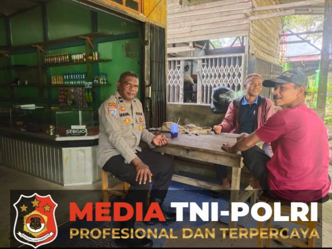 
 Sambang Dialogis Polsubsektor Jelimpo Kepada Warga Masyarakat Untuk Memastikan Keamanan Wilayah