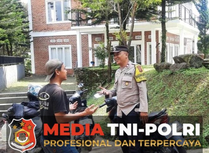 
 Patroli Dialogis Bhabinkamtibmas Desa Jogjogan sambangi warga, ajak bersama wujudkan situasi kamtibmas yang kondusif