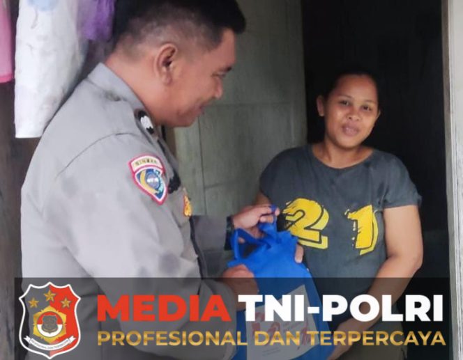 
					Sambut HUT Bhayangkara ke-79, Polsek Caringin salurkan bantuan sosial kepada masyarakat kurang mampu