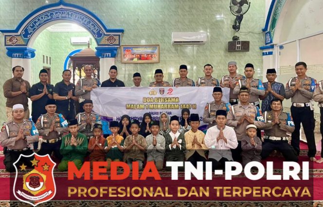 
					Peringati Malam 1 Muharram 1447 H dan Hari Bhayangkara ke-79, Sipropam Polres Lampung Tengah Gelar Doa Bersama serta Santuni Anak Yatim