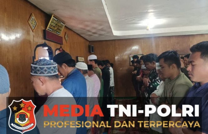 
					Damai di Gigobak Jumat Bersama Satgas TNI, Bukti Sinak Kembali Kondusif