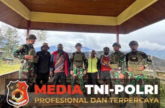 
 Satgas TNI Terima Kunjungan DPRD Puncak di Pos Eromaga, Kolaborasi untuk Kemanusiaan