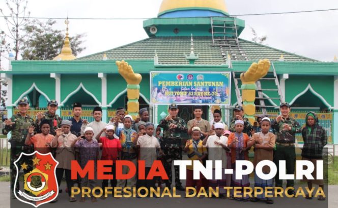 
 Berbagi Kasih Dirgahayu Ke-70 Tahun Yonif 521/DY Letkol Inf Rahadyan Surya Murdata, S.E,M.I.P, Dansatgas Yonif 521/DY Beri Santunan Ke Pesantren Al-Istiqomah Walesi