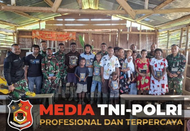 
 TNI Hadir, Ibadah Kembali Hidup di Denom Satgas Yonif 751/VJS Gelar Ibadah Bersama dan Bagikan Alkitab