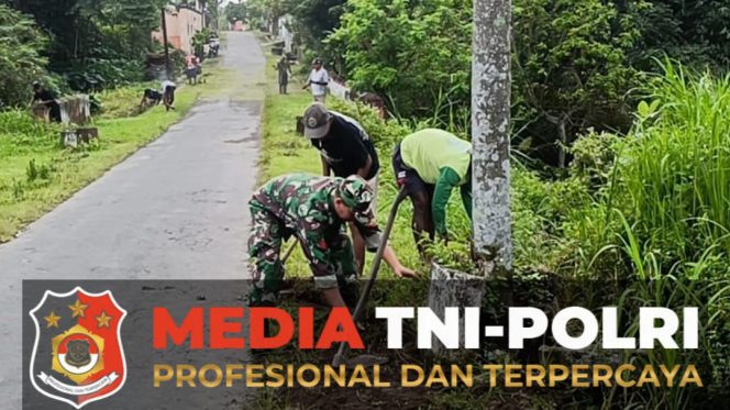 
 Babinsa Tambakan Bersama Warga Dusun Tekik Gelar Minggu Bersih, Wujudkan Lingkungan Sehat Dan Nyaman