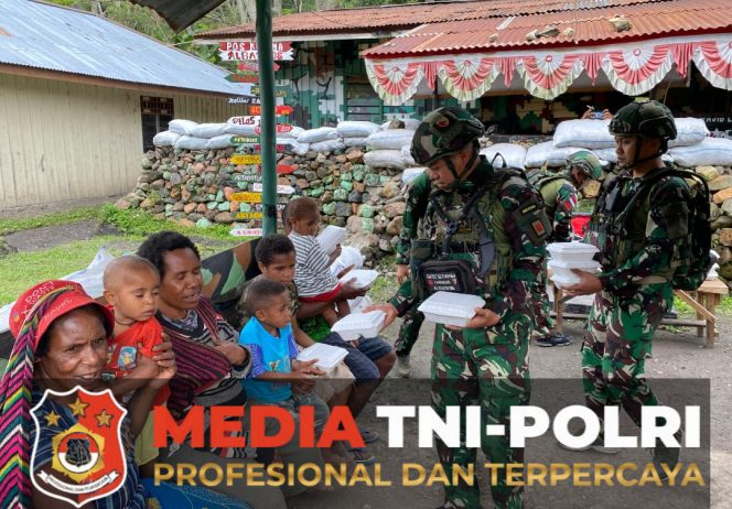 
					Satgas Yonif 521/DY Berbagi Kasih dalam Rangka Hari Ulang Tahun Ke-70 Yonif 521/DY di Pos Kurima